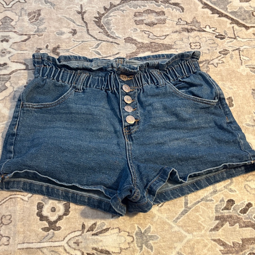 Wild fable mom shorts elastic waist button fly Blue denim size medium
